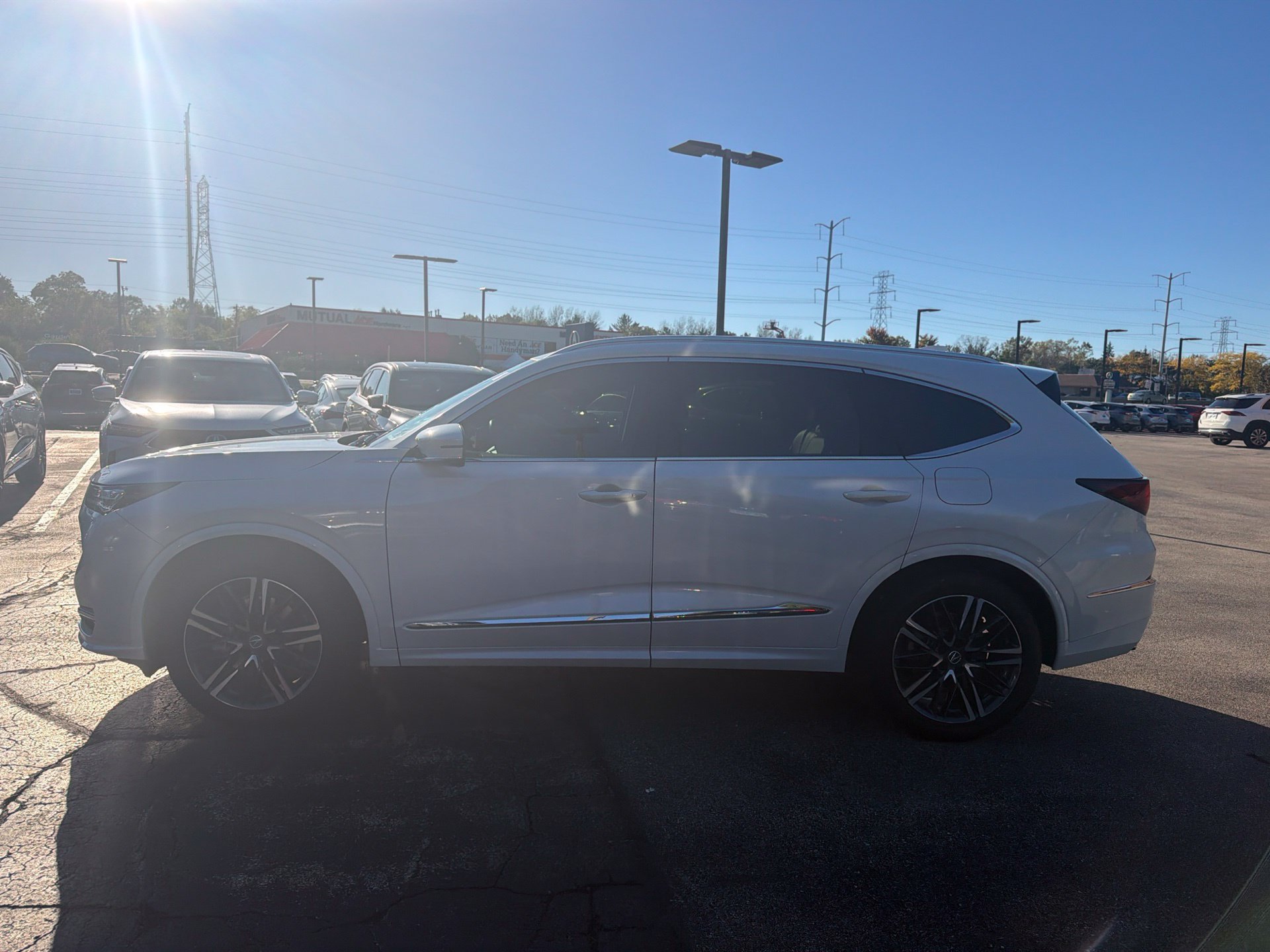 Used 2025 Acura MDX w/ Advance Package AWD/4WD image 2