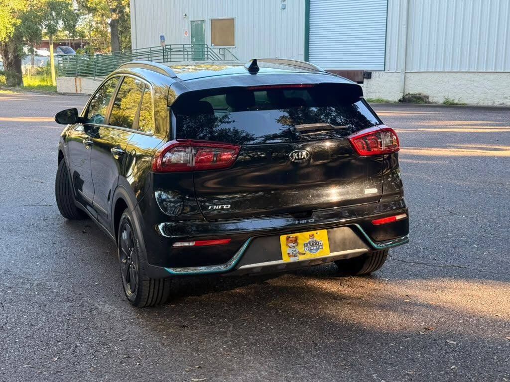 Used 2018 Kia Niro EX FWD image 7