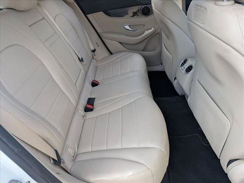 Used 2018 Mercedes-Benz GLC 300 4MATIC image 21