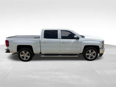 Used 2018 Chevrolet Silverado 1500 LT w/ Texas Edition RWD image 2