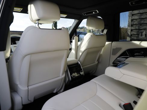 New 2026 Land Rover Range Rover SE AWD/4WD image 17