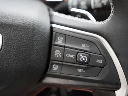 Used 2023 Jeep Grand Cherokee L Limited AWD/4WD image 36