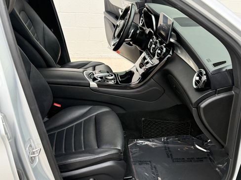 Used 2017 Mercedes-Benz GLC 43 AMG 4MATIC image 33