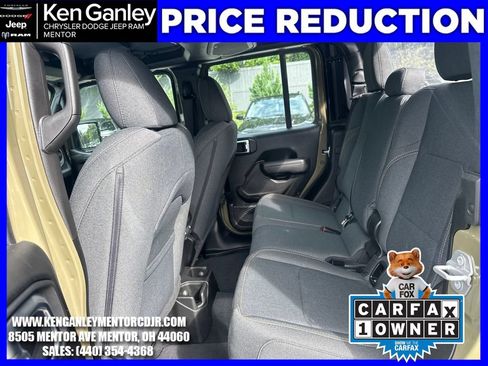 Used 2025 Jeep Gladiator Sport AWD/4WD image 21