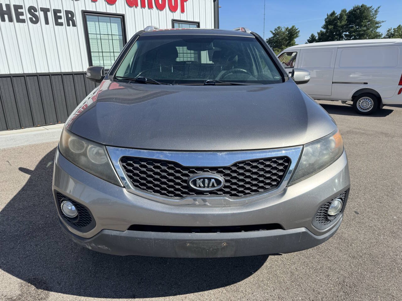 Used 2011 Kia Sorento 2WD w/ Convenience Pkg image 2