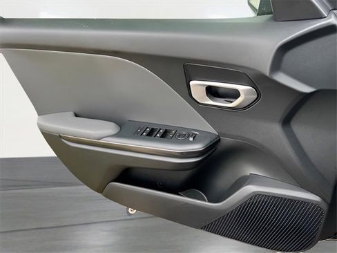 New 2025 Kia K4 LXS image 14