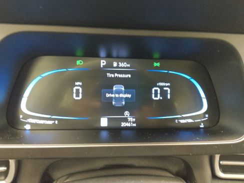Used 2024 Hyundai Elantra SE FWD image 23