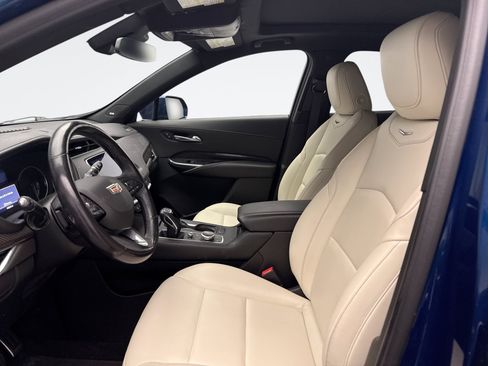 Used 2019 Cadillac XT4 Sport w/ Driver Assist Package AWD/4WD image 9
