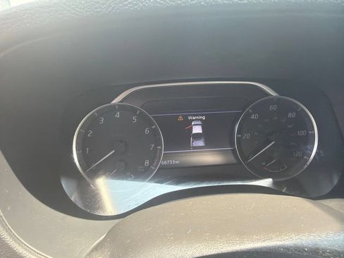 Used 2022 Nissan Frontier SV RWD image 7