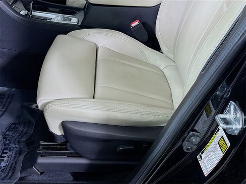 Certified 2024 Subaru Ascent Limited w/ Technology Package image 27