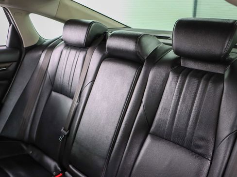 Used 2019 Honda Accord Touring image 25