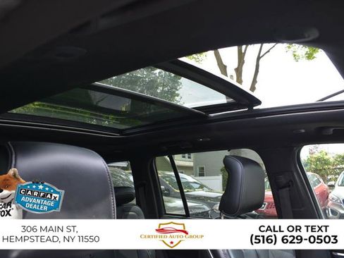 Used 2022 Jeep Grand Cherokee Overland w/ Luxury Tech Group IV AWD/4WD image 22