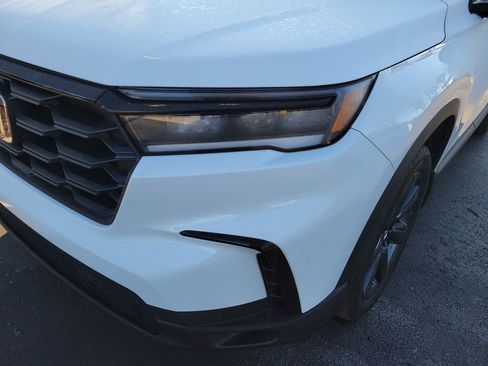 Used 2025 Honda Pilot Sport image 12