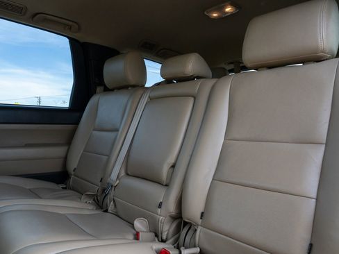 Used 2014 Toyota Sequoia SR5 RWD image 21