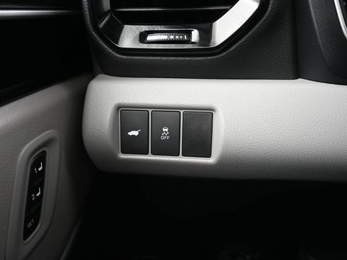 Certified 2025 Honda Pilot Touring image 20