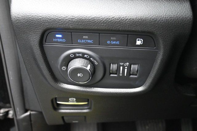 Used 2024 Jeep Grand Cherokee Limited 4xe AWD/4WD image 19