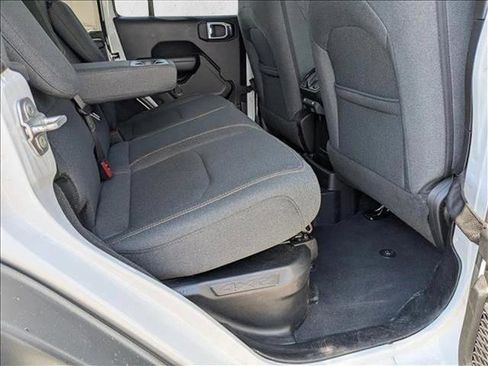 Used 2024 Jeep Wrangler Willys image 23