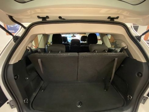Used 2019 Dodge Journey SE image 10