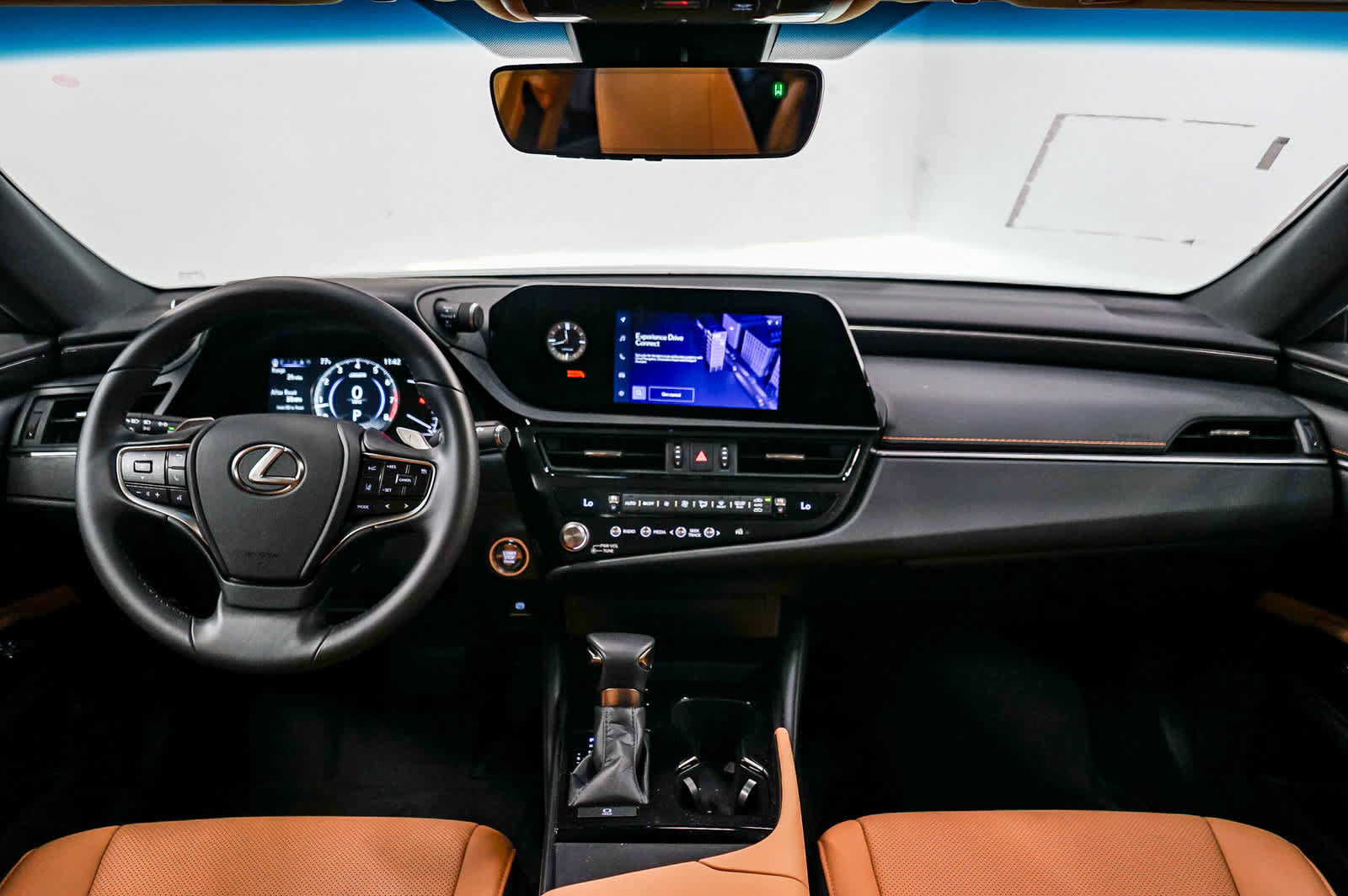 Used 2025 Lexus ES 350 w/ Accessory Package (Z2) FWD image 13