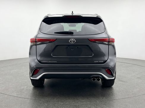 Used 2025 Toyota Highlander XSE image 7