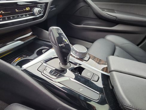 Used 2018 BMW 530i image 29