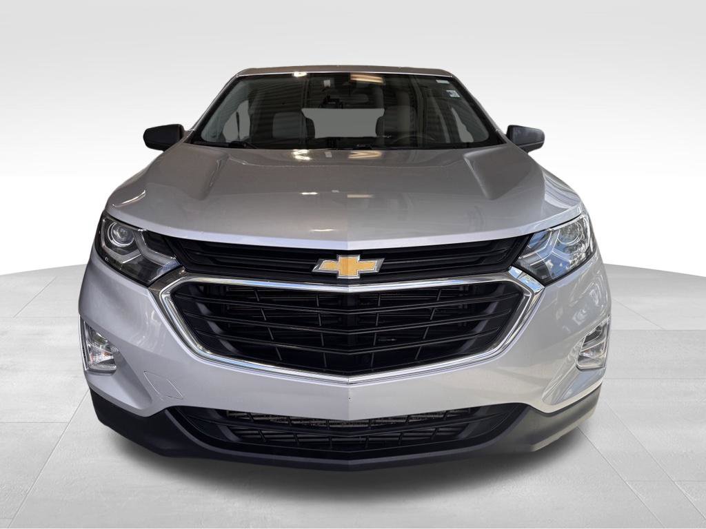 Used 2021 Chevrolet Equinox LS w/ LS Convenience Package AWD/4WD image 2