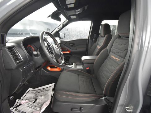 Used 2024 Nissan Frontier PRO-4X w/ Off-Road Protection Package image 15