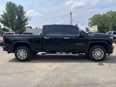 Used 2023 Chevrolet Silverado 2500 High Country AWD/4WD image 5