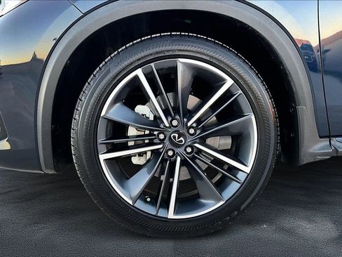 Used 2025 INFINITI QX50 Sport image 9