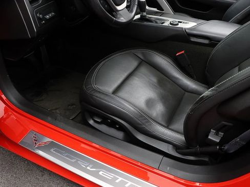 Used 2015 Chevrolet Corvette Stingray w/ 3LT Preferred Equipment Group image 25