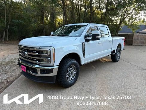 Used 2023 Ford F250 Lariat w/ FX4 Off-Road Package AWD/4WD image 3