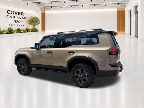 Used 2025 Lexus GX 550 AWD/4WD image 7
