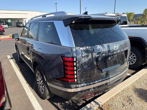 Used 2026 Hyundai Palisade SEL FWD image 4