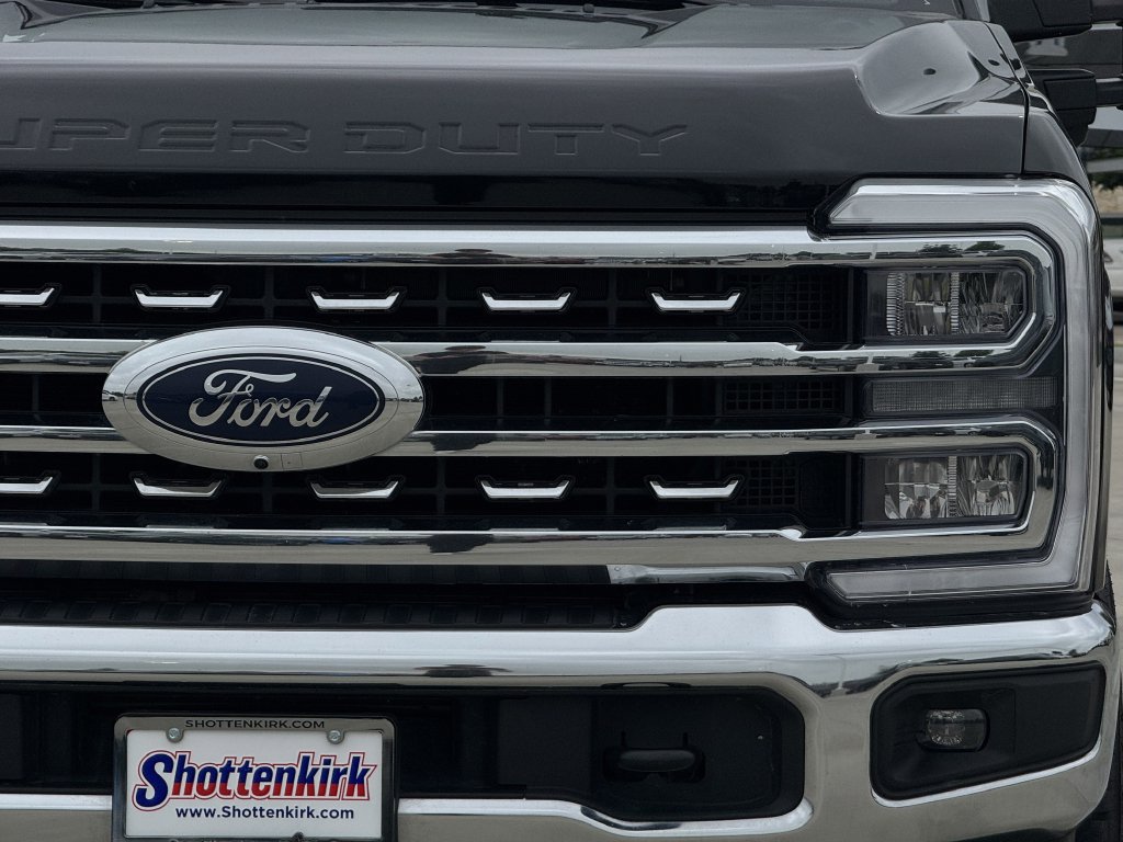 Used 2024 Ford F250 Lariat AWD/4WD image 8