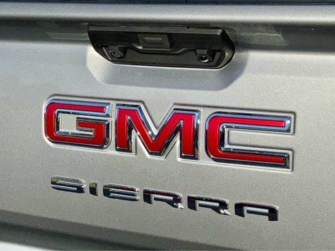 New 2026 GMC Sierra 1500 Elevation image 21