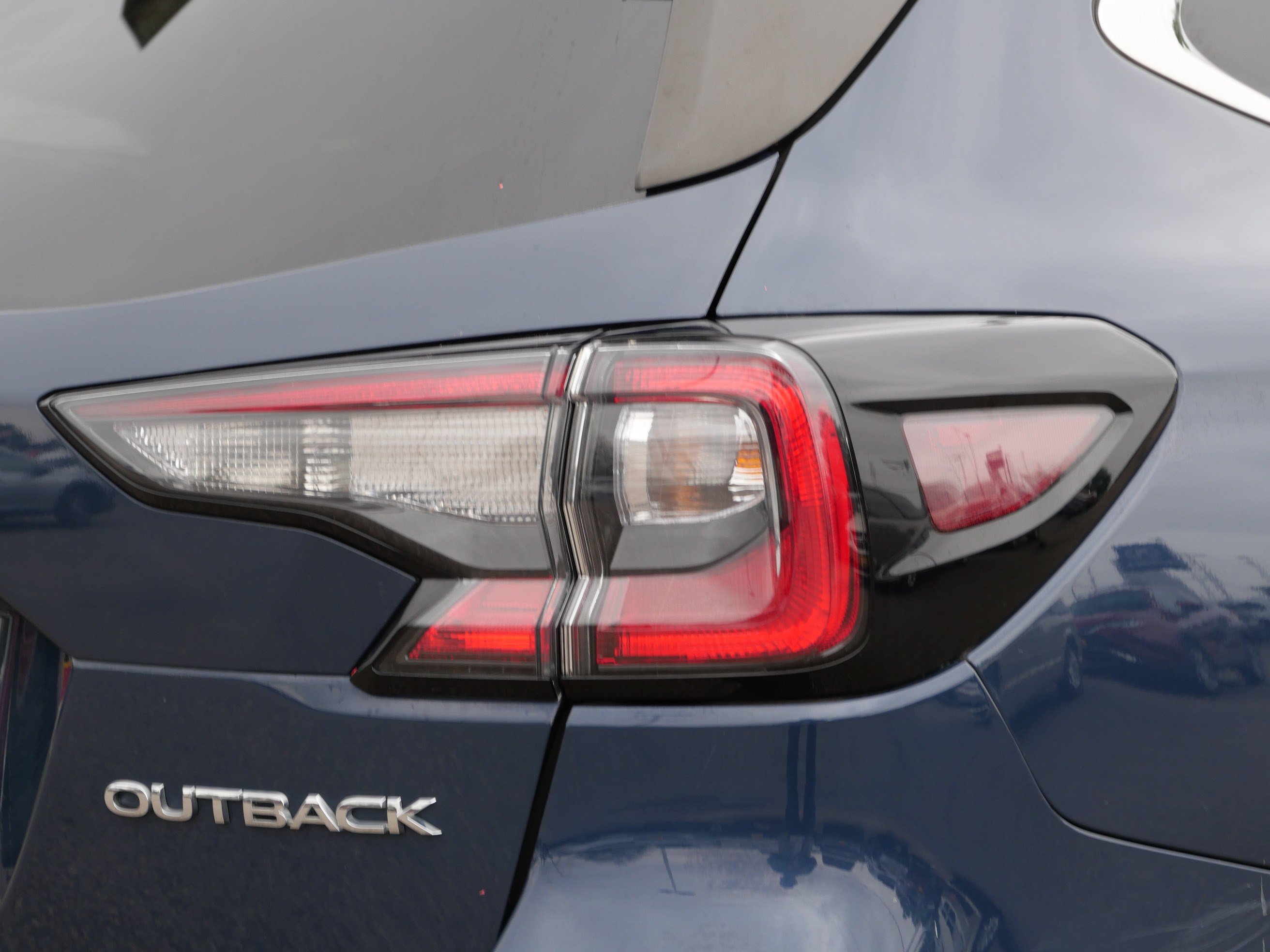 Used 2023 Subaru Outback Premium AWD/4WD image 15