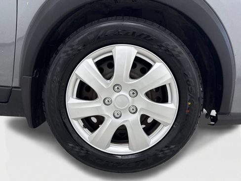 Used 2022 Nissan Kicks S FWD image 48