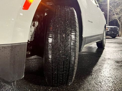 Used 2024 Chevrolet Equinox LT image 14