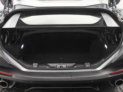 Certified 2019 Ferrari Portofino image 8