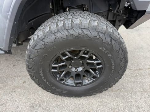 Used 2020 Jeep Gladiator Sport w/ Quick Order Package 24S AWD/4WD image 9