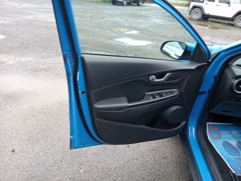 Certified 2022 Hyundai Kona SEL w/ Convenience Package image 9