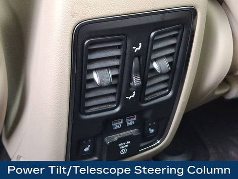 Used 2018 Jeep Grand Cherokee Limited w/ Luxury Group II image 14