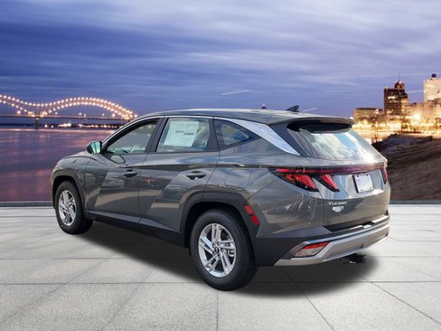 New 2026 Hyundai Tucson SE image 3