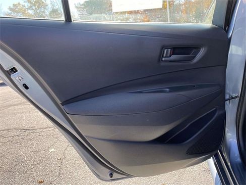 Used 2022 Toyota Corolla LE image 15