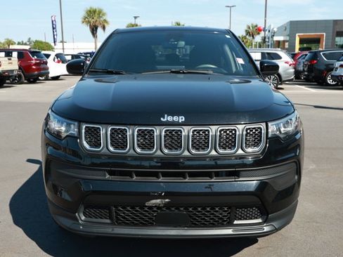 Used 2023 Jeep Compass Sport AWD/4WD image 2