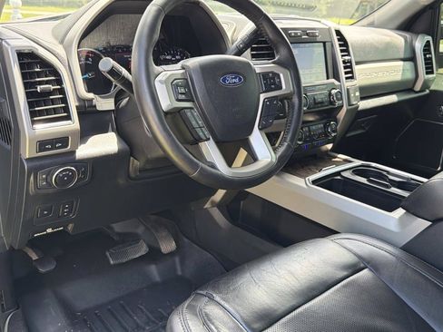 Used 2019 Ford F250 Lariat w/ Lariat Ultimate Package AWD/4WD image 12