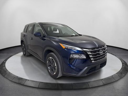 Used 2025 Nissan Rogue SV AWD/4WD image 3