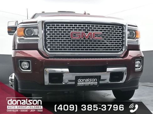 Used 2016 GMC Sierra 3500 Denali w/ Duramax Plus Package image 16