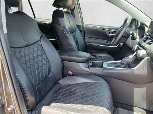 Used 2024 Toyota RAV4 XLE AWD/4WD image 21