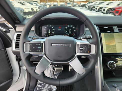 New 2026 Land Rover Discovery Limited Edition image 15